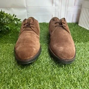 Gently used men’s Clarks suede shoes Clark main image 2